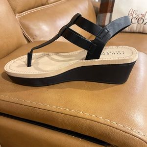 Journee collection black sandals. Size 8.5 Brand new, never worn